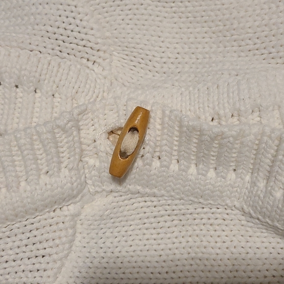 New with tags Beba bean poncho - Picture 3 of 3